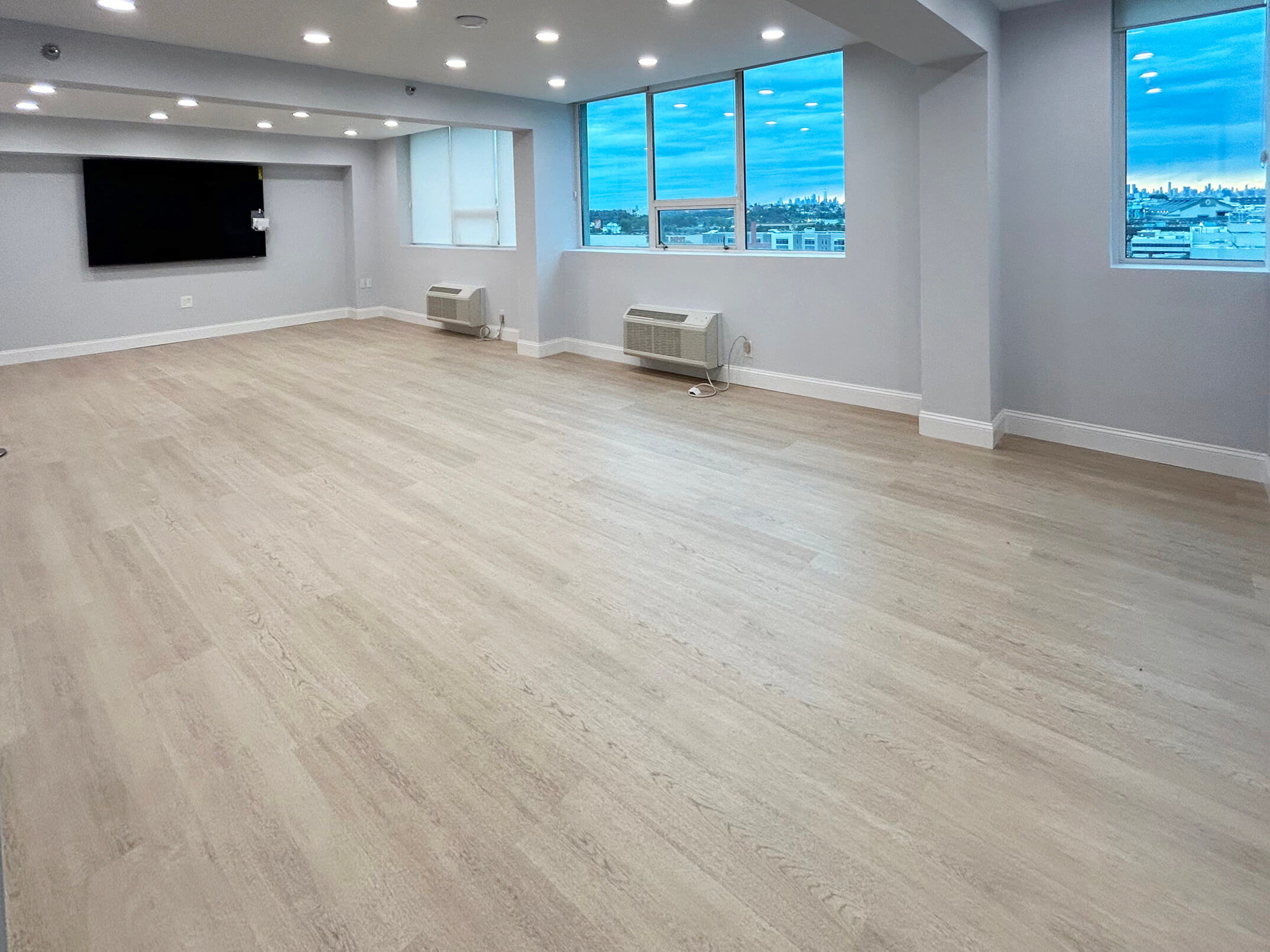 NY office furniture gospe2mjmp 121124 Conference Room Before 1